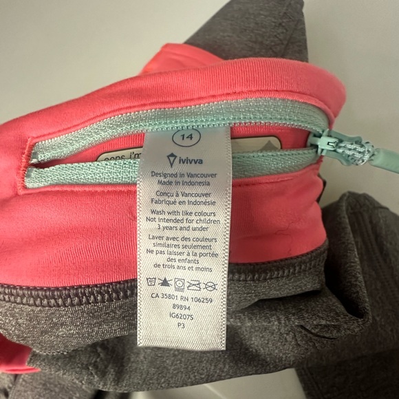 ivivva lululemon | grey capri leggings - size 14 - like new - Picture 5 of 5